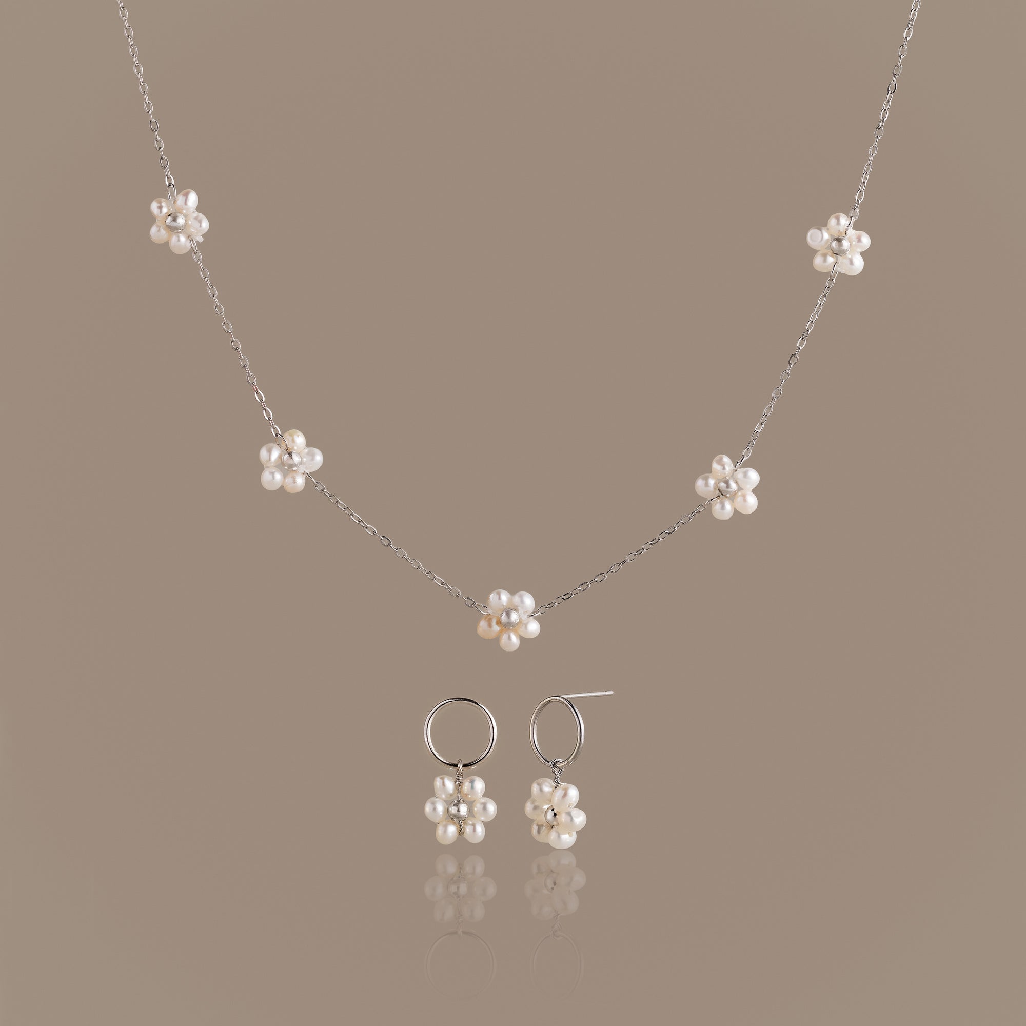 Flower Pearl Jewelry Set in Silver