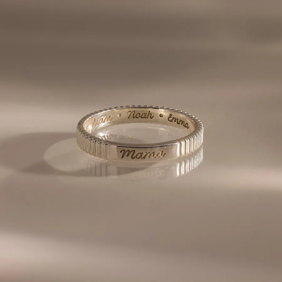 Ribbed Name Ring in Silver engraved with Mama, Noah, and Emma
